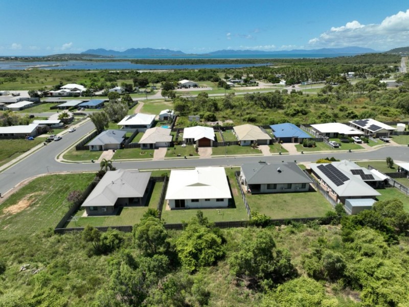 6 Coolibah St, Bowen QLD 4805