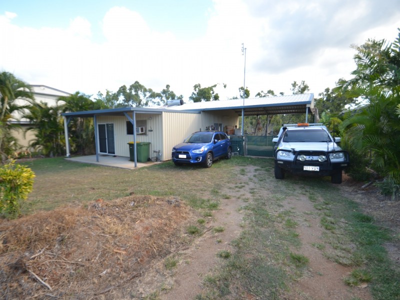 39 Pitcain Ave, Bowen QLD 4805