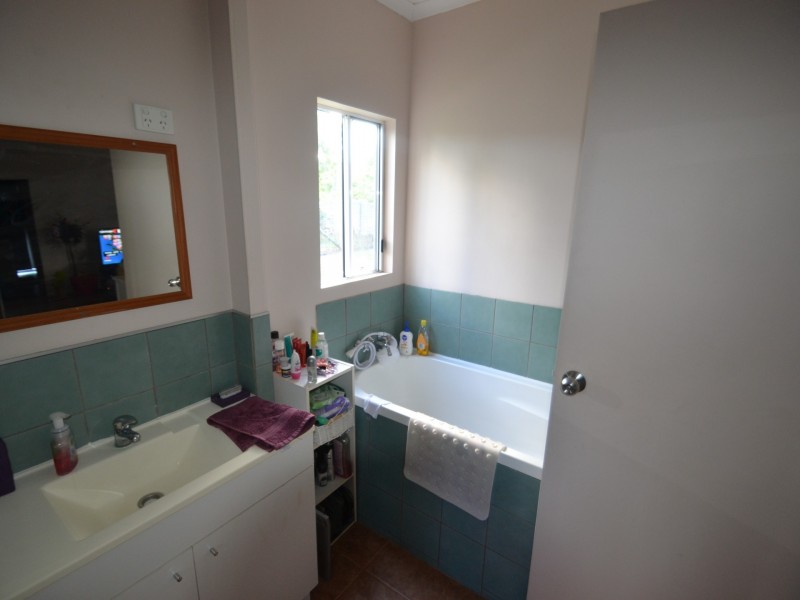 39 Pitcain Ave, Bowen QLD 4805