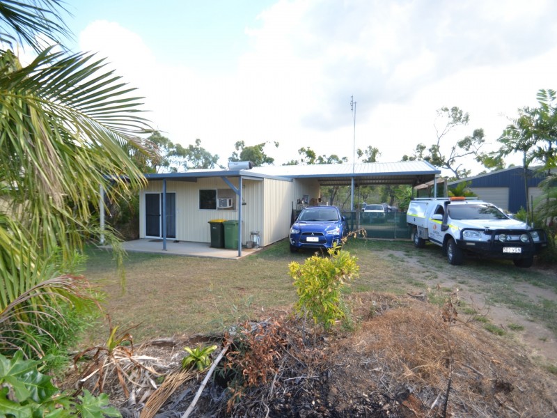39 Pitcain Ave, Bowen QLD 4805