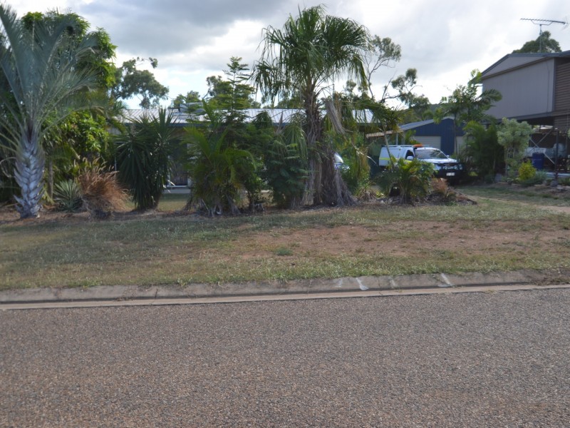 39 Pitcain Ave, Bowen QLD 4805