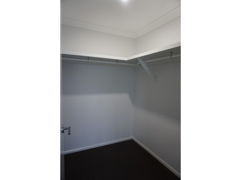 12 Hamilton Street, Bowen QLD 4805