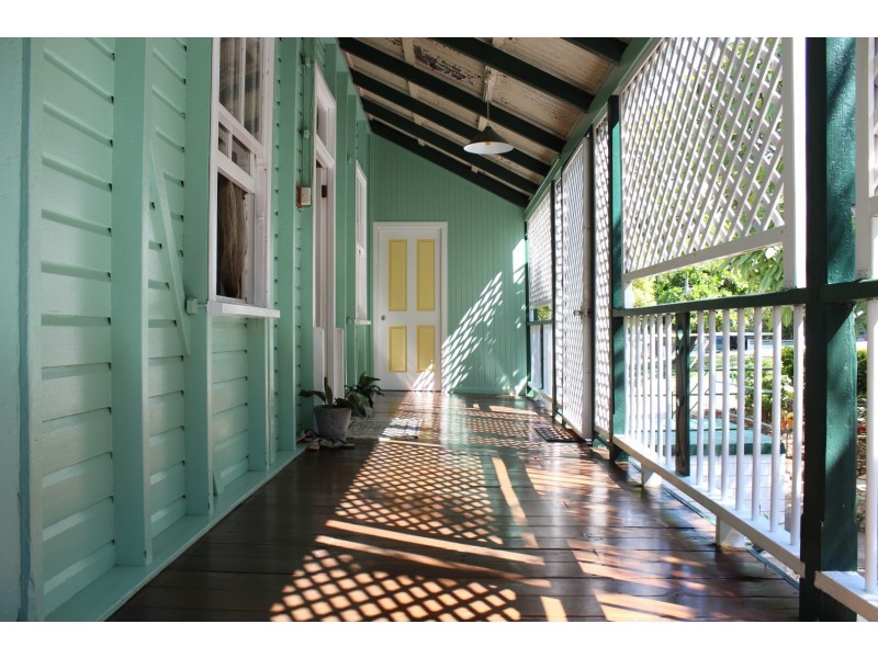 12 Hay Street, Bowen QLD 4805