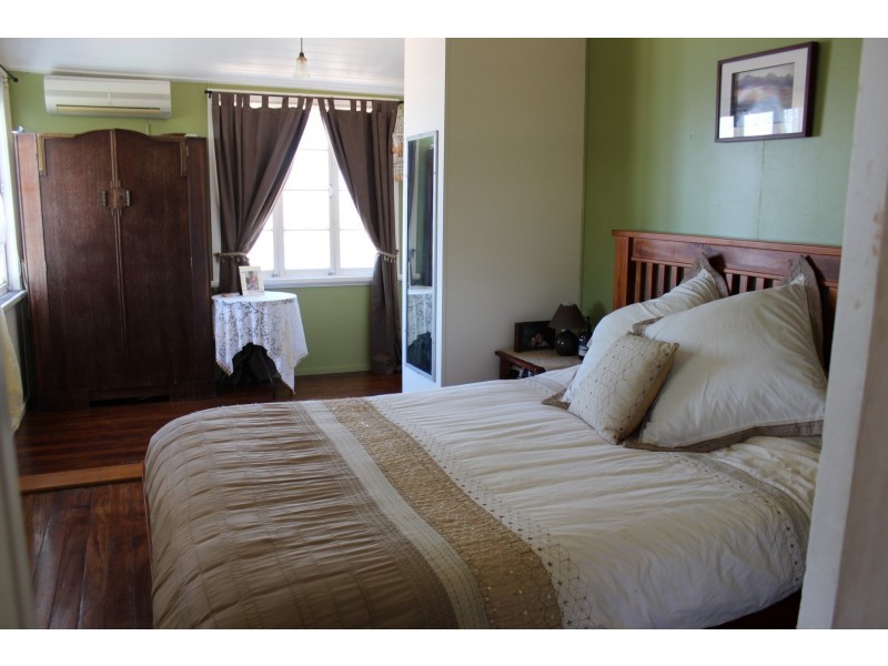 12 Hay Street, Bowen QLD 4805