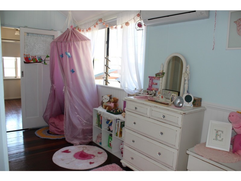 12 Hay Street, Bowen QLD 4805