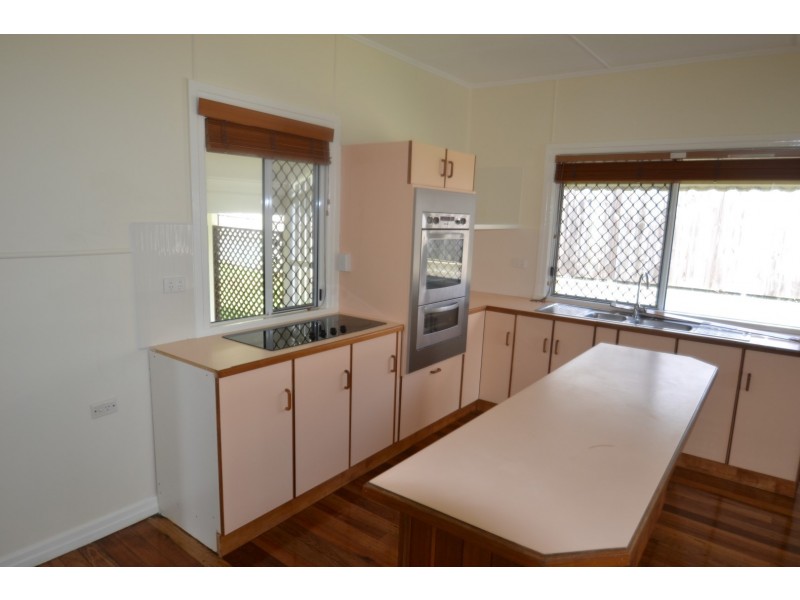 37 Livingstone Street, Bowen QLD 4805