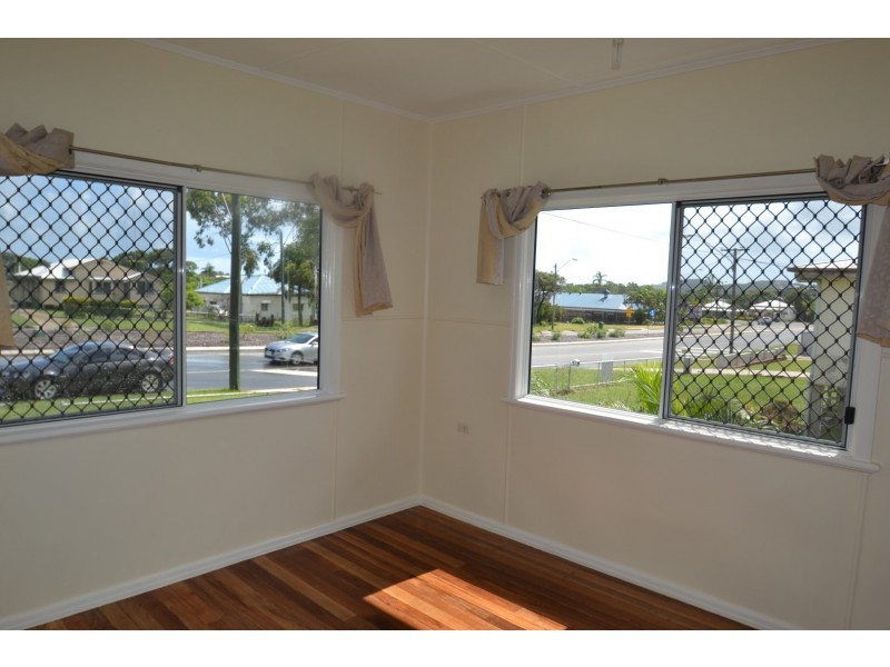 37 Livingstone Street, Bowen QLD 4805