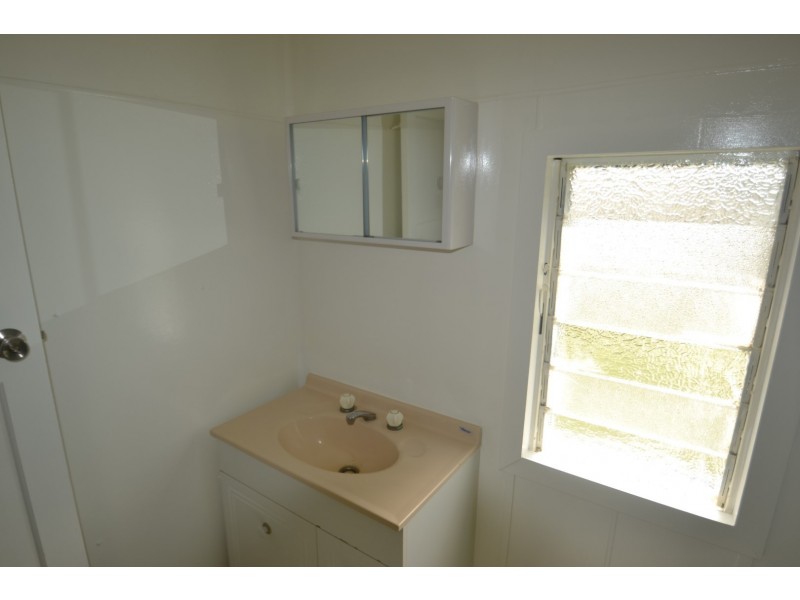 37 Livingstone Street, Bowen QLD 4805