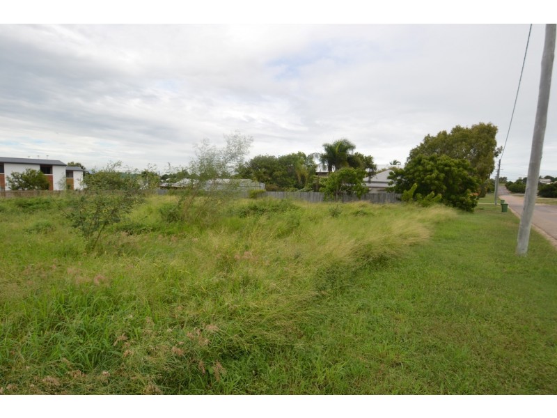 19 Sinclair Street, Bowen QLD 4805