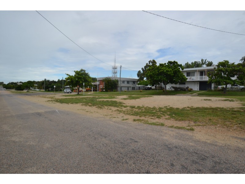 19 Sinclair Street, Bowen QLD 4805