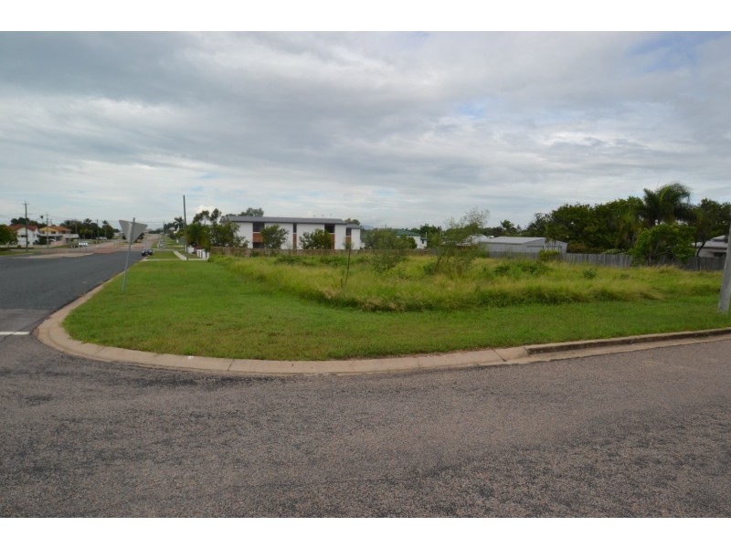 19 Sinclair Street, Bowen QLD 4805