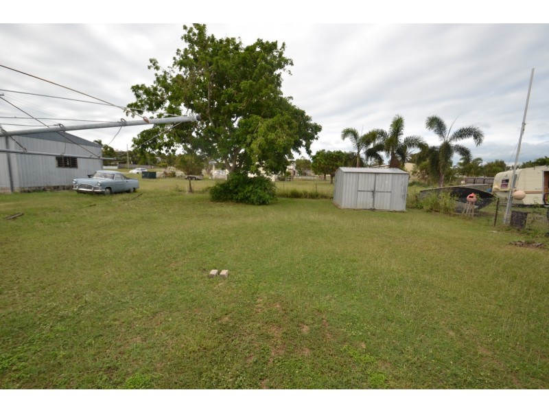 10b Brisbane st, Bowen QLD 4805