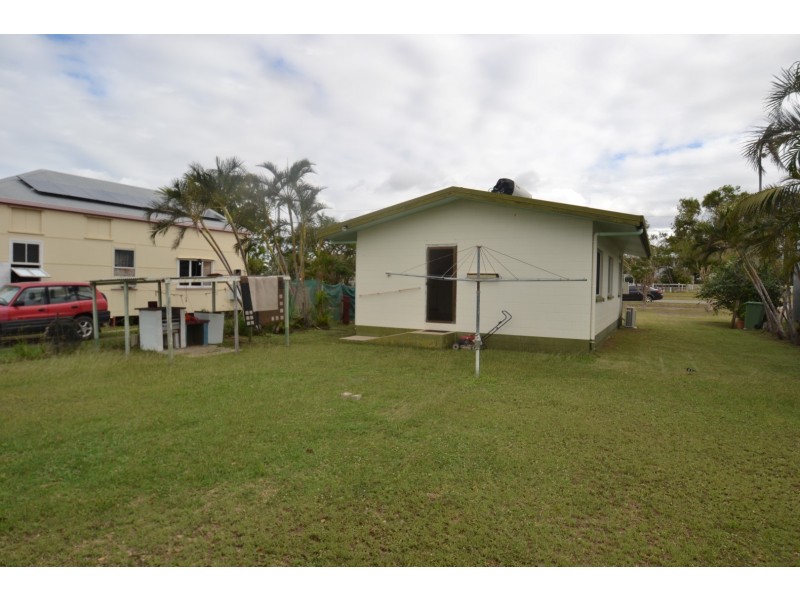10b Brisbane st, Bowen QLD 4805