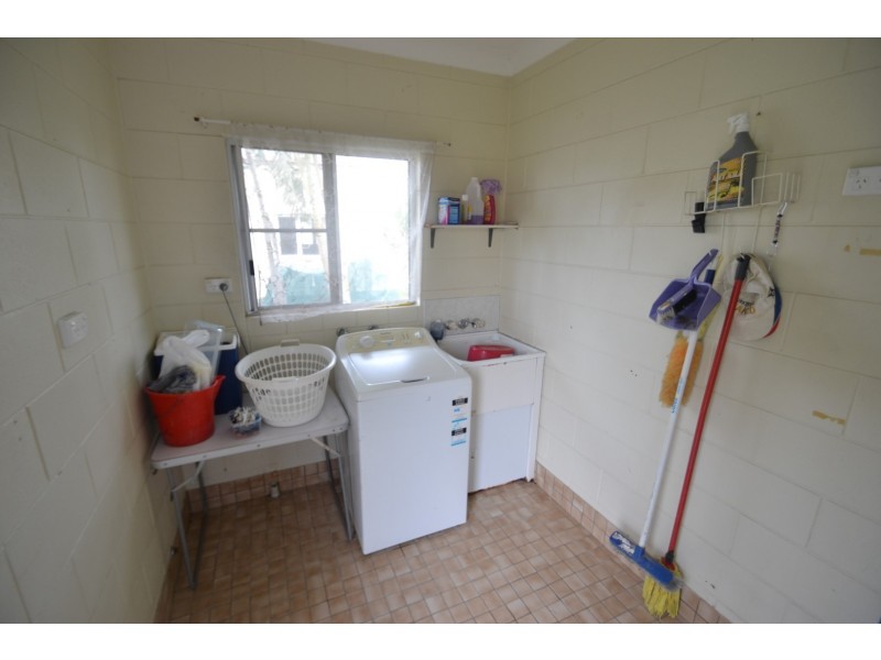 10b Brisbane st, Bowen QLD 4805