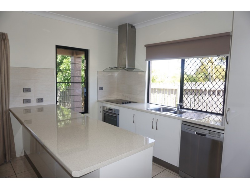 1/11 Kennedy Street, Bowen QLD 4805