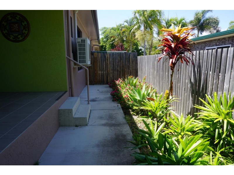 1/11 Kennedy Street, Bowen QLD 4805