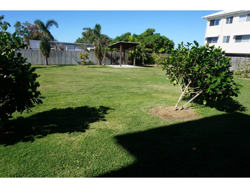 Unit 11/10 Williams Street, Bowen QLD 4805
