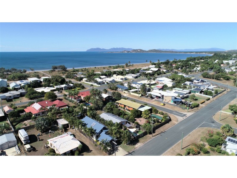 18 Gloucester Street, Bowen QLD 4805