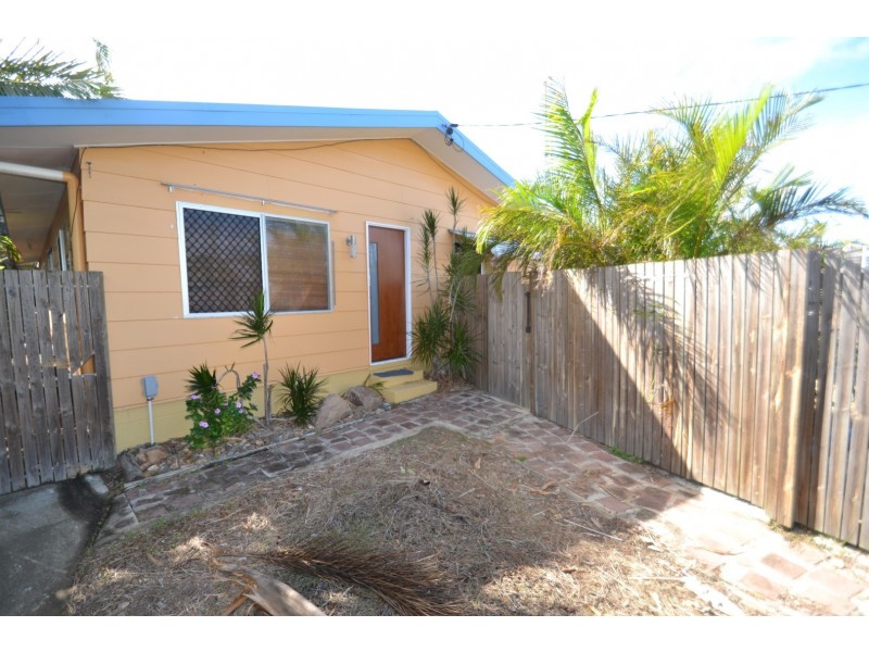 18 Gloucester Street, Bowen QLD 4805