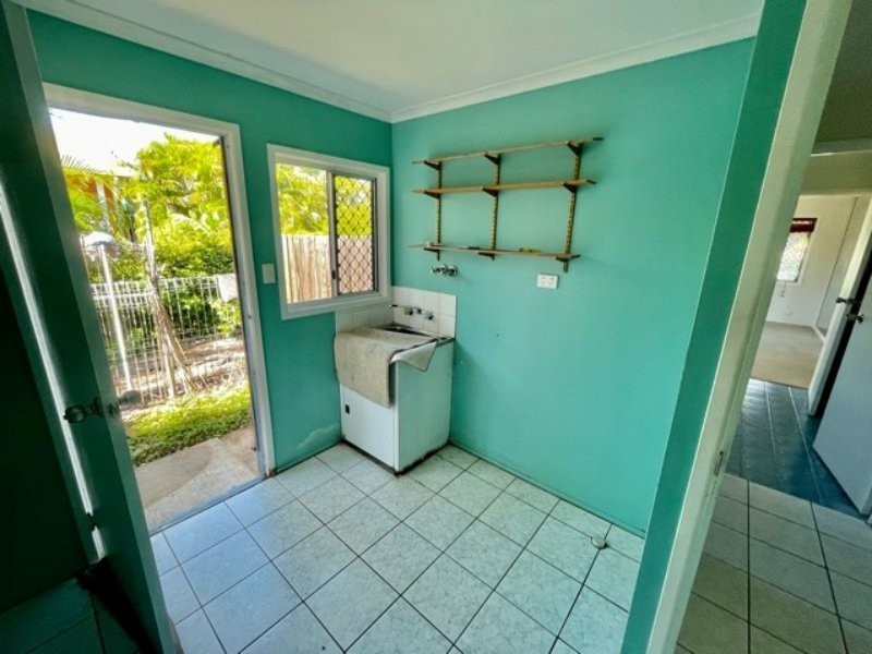 18 Gloucester Street, Bowen QLD 4805