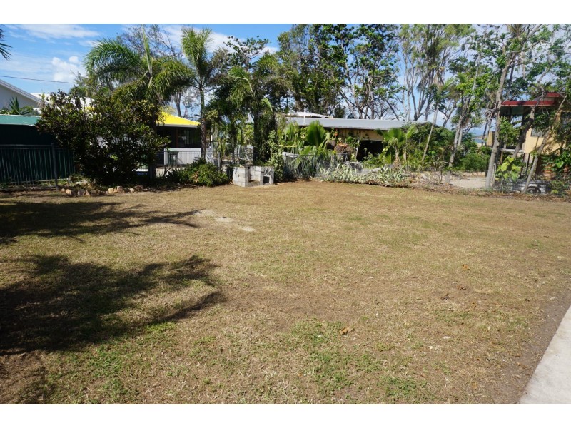 4 Casuarina Street, Bowen QLD 4805