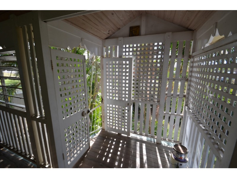 19 Poole st, Bowen QLD 4805