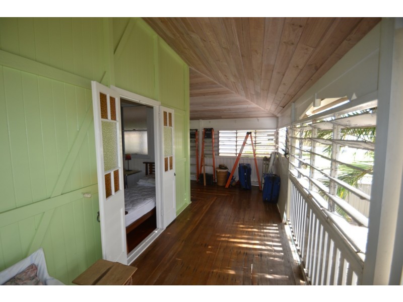 19 Poole st, Bowen QLD 4805