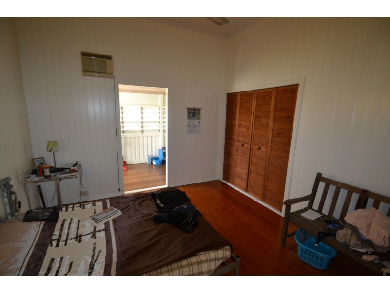 19 Poole st, Bowen QLD 4805