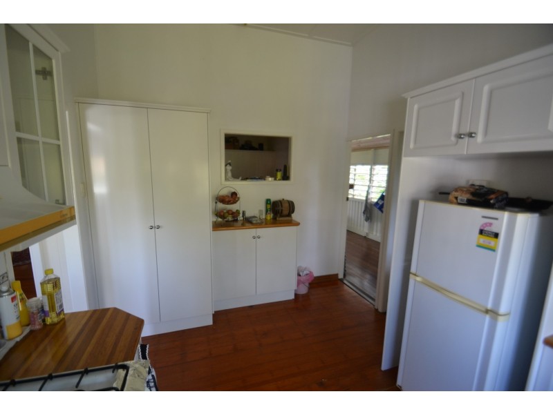 19 Poole st, Bowen QLD 4805