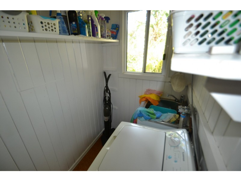 19 Poole st, Bowen QLD 4805