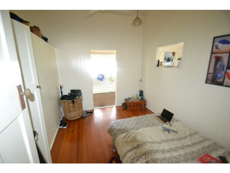 19 Poole st, Bowen QLD 4805