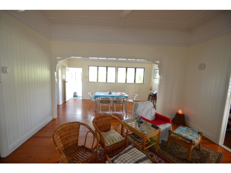 19 Poole st, Bowen QLD 4805