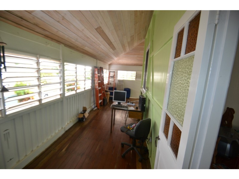 19 Poole st, Bowen QLD 4805