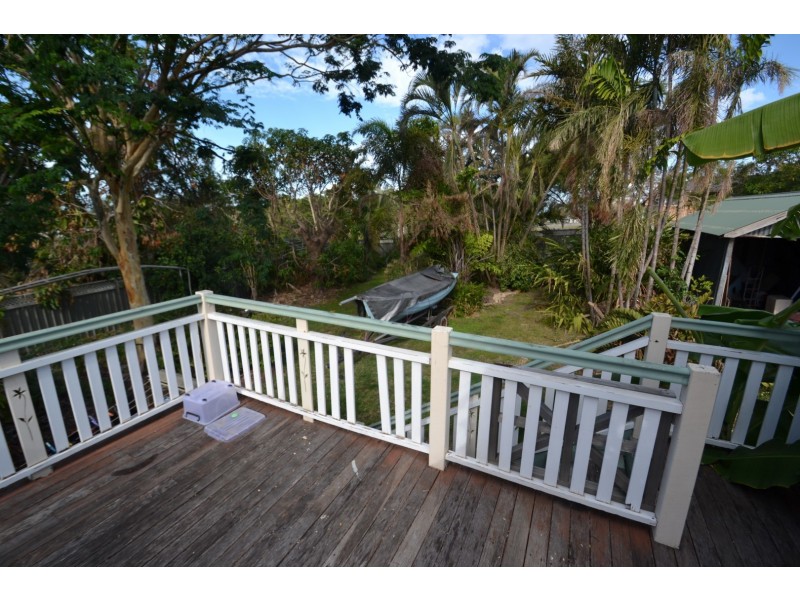 19 Poole st, Bowen QLD 4805