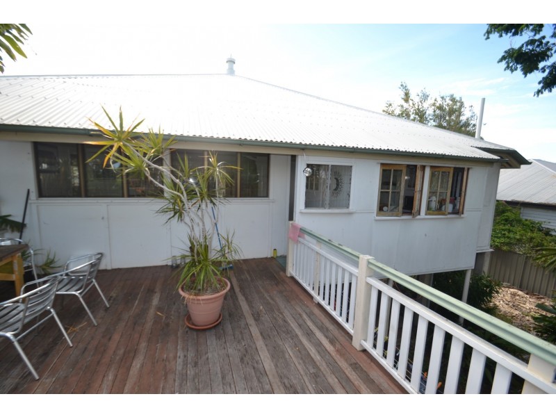 19 Poole st, Bowen QLD 4805