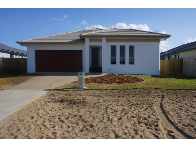 155 Queens Road, Bowen QLD 4805