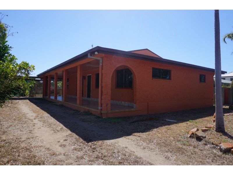16 Oak Crescent, Bowen QLD 4805