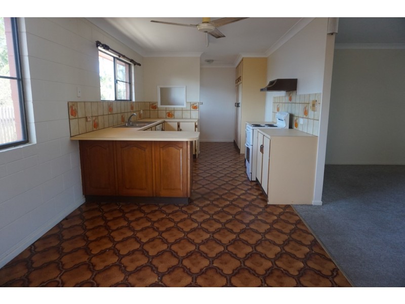 16 Oak Crescent, Bowen QLD 4805