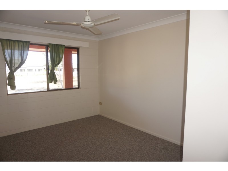 16 Oak Crescent, Bowen QLD 4805