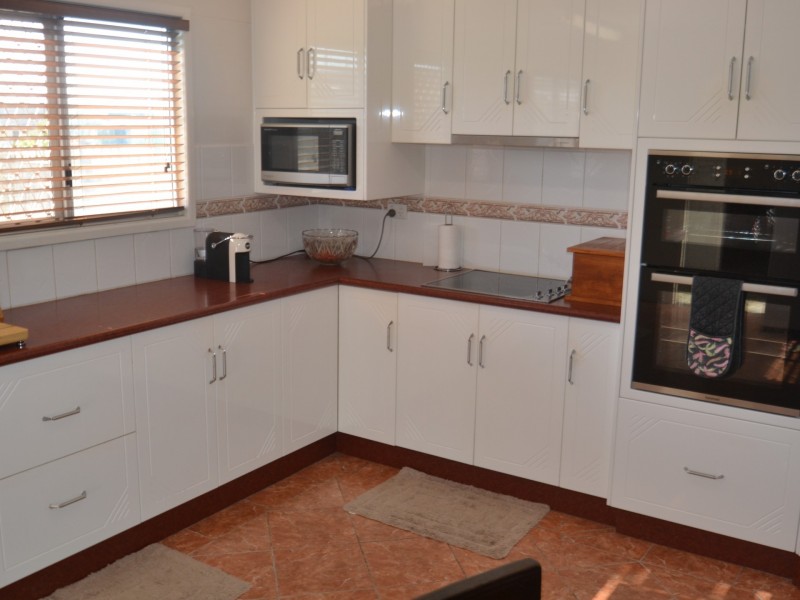 98 Gregory st, Bowen QLD 4805