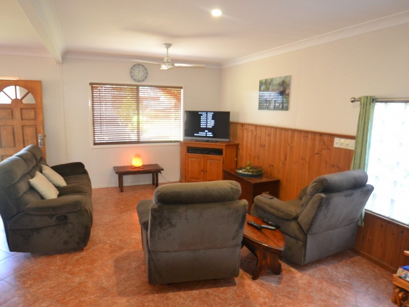 98 Gregory st, Bowen QLD 4805