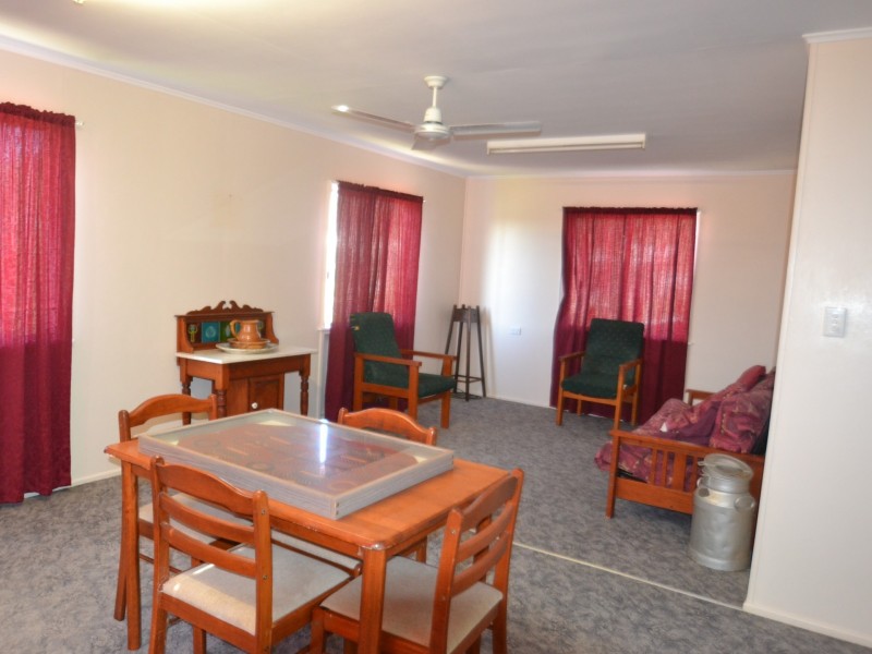 98 Gregory st, Bowen QLD 4805