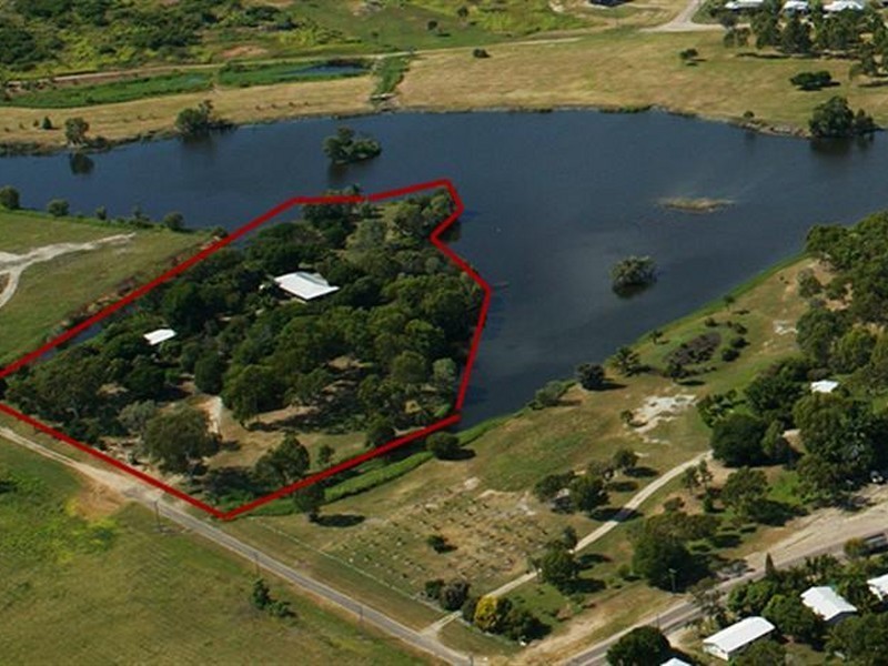 41 Hillview Rd, Bowen QLD 4805