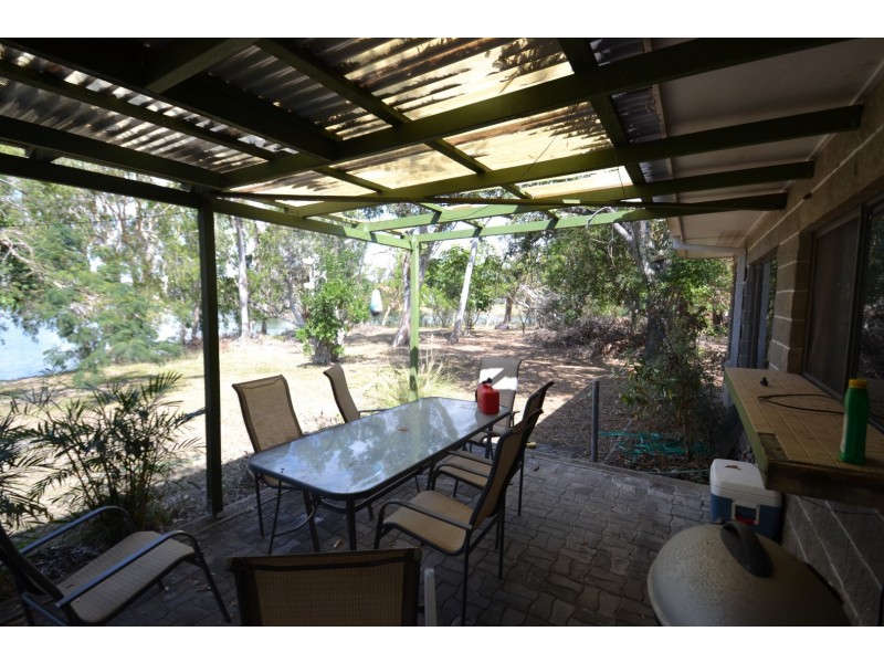 41 Hillview Rd, Bowen QLD 4805