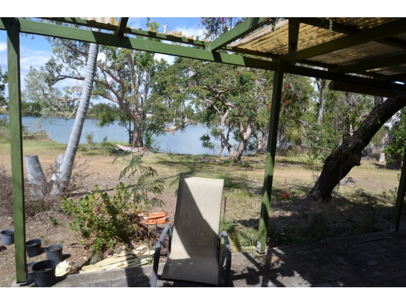 41 Hillview Rd, Bowen QLD 4805