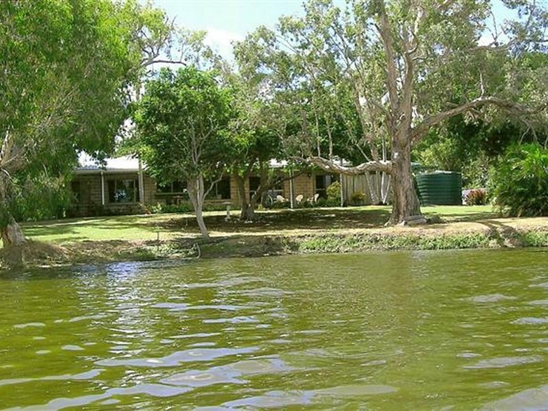 41 Hillview Rd, Bowen QLD 4805