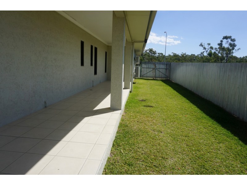 26 scenic Crescent, Bowen QLD 4805