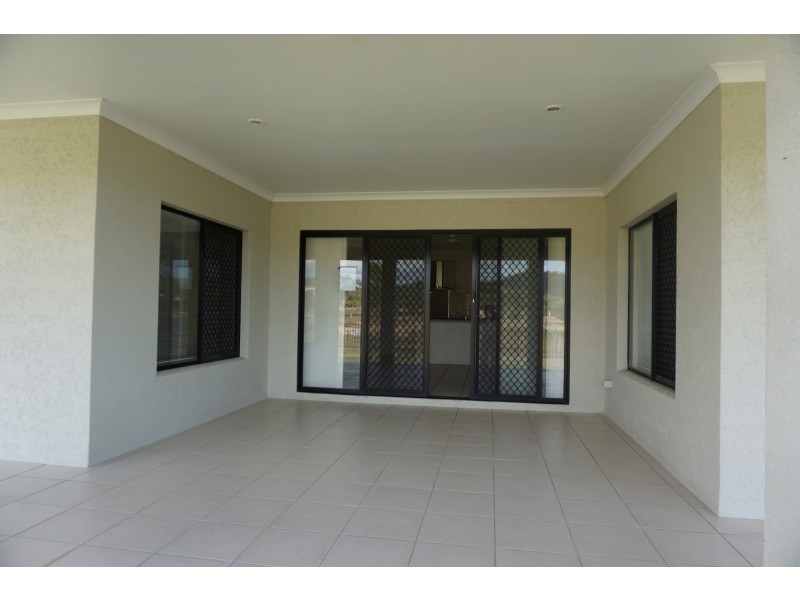 26 scenic Crescent, Bowen QLD 4805