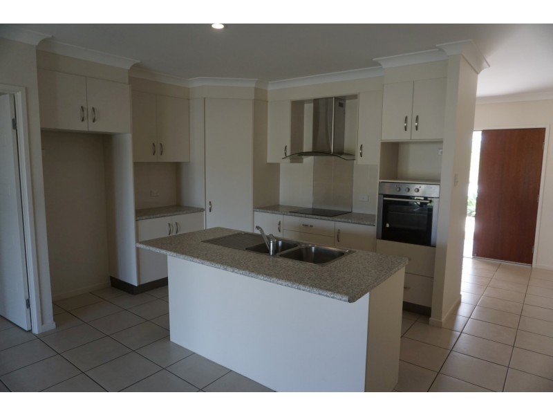 26 scenic Crescent, Bowen QLD 4805