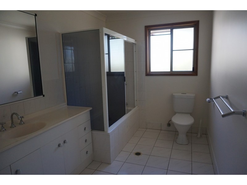1/116A Soldiers Road, Bowen QLD 4805